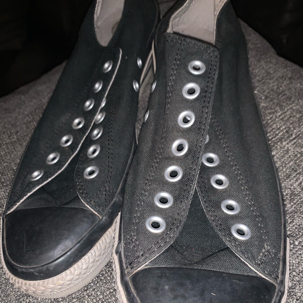 Black converse